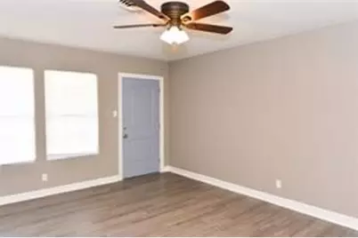 1707 S Park Drive, Alvin, TX 77511 - Photo 2