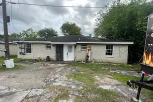 5118 Mallow St, Houston, TX 77033 - Photo 4
