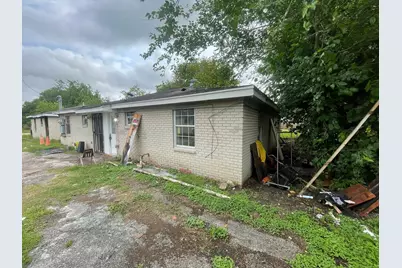 5118 Mallow Street, Houston, TX 77033 - Photo 10