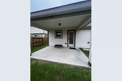 9214 Melmack Drive, Rosharon, TX 77583 - Photo 14