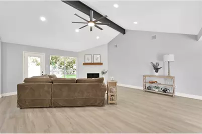 146 W Woodstock Circle Drive, The Woodlands, TX 77381 - Photo 14