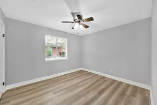 146 W Woodstock Cir Dr, Spring, TX 77381 - Photo 32