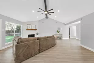 146 W Woodstock Cir Dr, Spring, TX 77381 - Photo 14