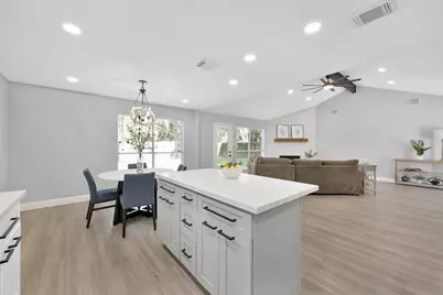 146 W Woodstock Circle Drive, Spring, TX 77381 - Photo 20