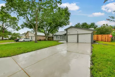 11415 Waxwood Drive, Houston, TX 77089 - Photo 2