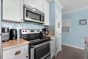 9520 Seawall Blvd, Galveston, TX 77554 - Photo 6