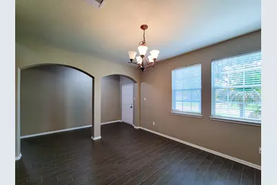 805 Arlington Pointe Drive, League City, TX 77573 - Photo 4