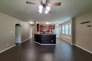 805 Arlington Pointe Dr, League City, TX 77573 - Photo 8