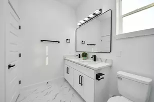 8533 Amadwe St, Houston, TX 77051 - Photo 28