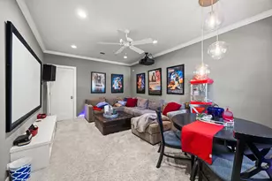 22 Laurenhurst Ct, Houston, TX 77043 - Photo 30
