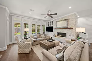 22 Laurenhurst Ct, Houston, TX 77043 - Photo 8