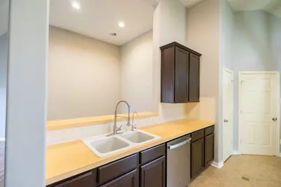 822 Oak Lodge Court, League City, TX 77573 - Photo 4