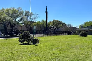 8030 Sands Point Dr, Houston, TX 77036 - Photo 16