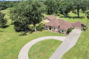 1102 W Point Dr, Rosharon, TX 77583 - Photo 1