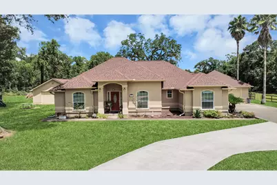 1102 W Point Drive, Rosharon, TX 77583 - Photo 2