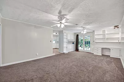 802 W Sterling Street, Baytown, TX 77520 - Photo 6