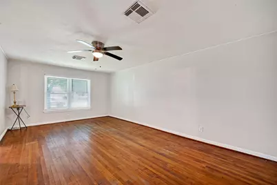 802 W Sterling Street, Baytown, TX 77520 - Photo 10