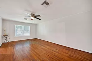 802 W Sterling St, Baytown, TX 77520 - Photo 10
