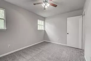 1938 Running Springs Dr, Houston, TX 77339 - Photo 32