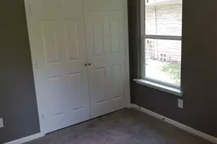 5910 Van Fleet St, Houston, TX 77033 - Photo 8