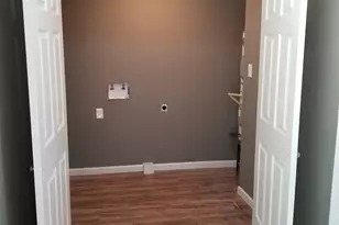 5910 Van Fleet St, Houston, TX 77033 - Photo 8
