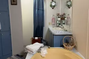 307 E Oak Ave, Winnie, TX 77665 - Photo 8