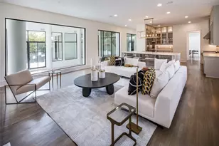 10663 Memorial Dr, Houston, TX 77024 - Photo 18