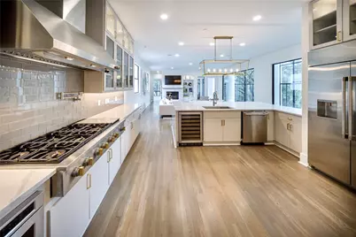 10663 Memorial Drive, Houston, TX 77024 - Photo 16