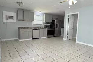 218 Water Glen Dr, Huffman, TX 77336 - Photo 2