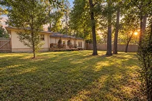 1728 E Lake Dr, Huntsville, TX 77340 - Photo 24