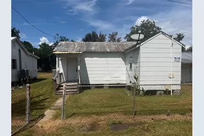 1506 W Talmadge St Road, Alvin, TX 77511 - Photo 1