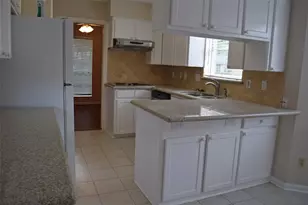 8506 Langdon Ln, Houston, TX 77036 - Photo 6
