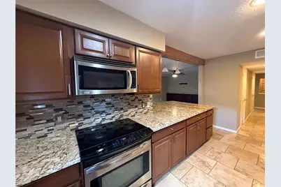 12985 Trail Hollow Drive #6, Houston, TX 77079 - Photo 8