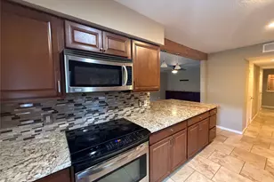 12985 Trail Hollow Dr, Houston, TX 77079 - Photo 8