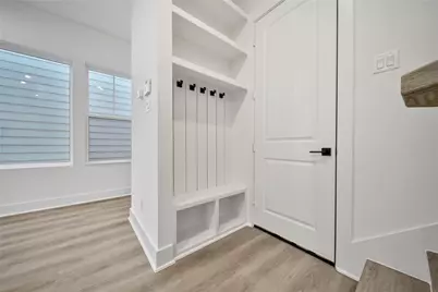 7705 Inwood Grove Lane, Houston, TX 77088 - Photo 10