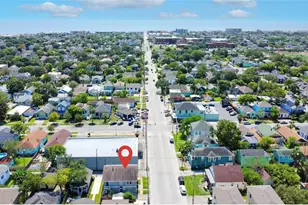 1612 39th St, Galveston, TX 77550 - Photo 2