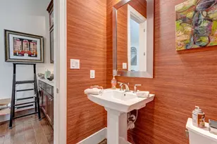 709 Somerset Commons Ln, Houston, TX 77055 - Photo 24