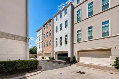 709 Somerset Commons Lane, Houston, TX 77055 - Photo 44