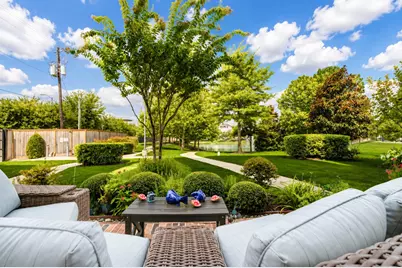 709 Somerset Commons Lane, Houston, TX 77055 - Photo 50