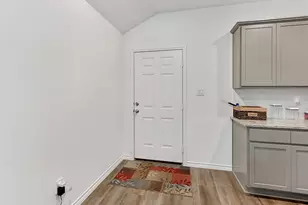 810 Stoney Pt Ln, Dayton, TX 77535 - Photo 8