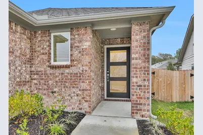 18612 Hillswood Drive, Conroe, TX 77316 - Photo 2