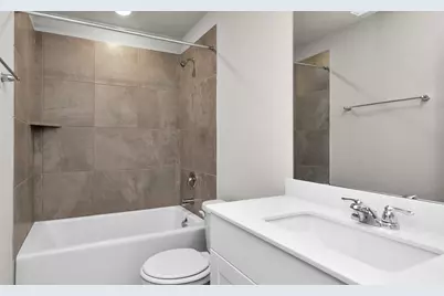 18612 Hillswood Drive, Conroe, TX 77316 - Photo 6