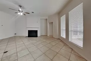 2223 Ridgefield Park Ln, Richmond, TX 77469 - Photo 2