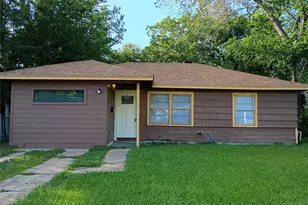 5617 Malmedy Rd, Houston, TX 77033 - Photo 1