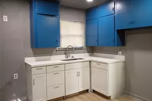 5617 Malmedy Rd, Houston, TX 77033 - Photo 4