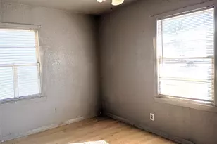 5617 Malmedy Rd, Houston, TX 77033 - Photo 8