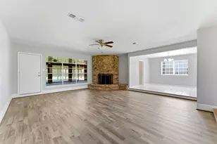 18 Panorama Dr, Conroe, TX 77304 - Photo 6