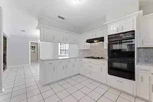 18 Panorama Dr, Conroe, TX 77304 - Photo 10