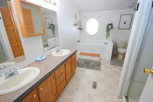 1611 Bunyard Rd, Alvin, TX 77511 - Photo 8