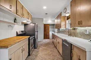 5506 Cheshire Ln, Houston, TX 77092 - Photo 2